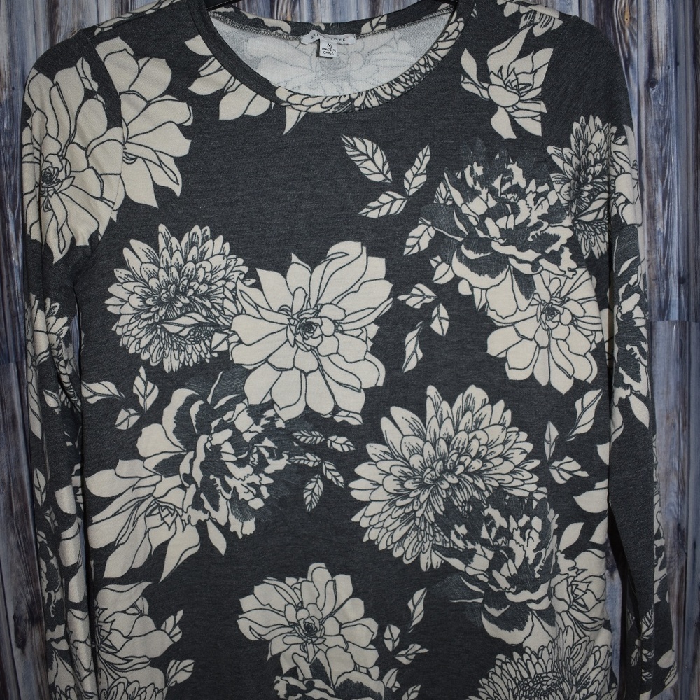 Soul Cake Floral Top Long Sleeve Gray Lace Back